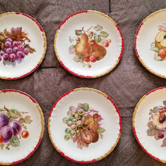 Vintage Gold Castle of Japan Plates Fruit Centers with Red and Gold Scallops - Picture 1 of 10